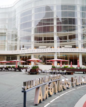 3 reasons to start your Segerstrom night with dinner at Leatherby’s:⁣
1️⃣ No rushing—just walk across the plaza⁣
2️⃣ Prix-fixe menu options⁣
3️⃣ Cocktails as memorable as the show⁣
⁣
📍Book your table now⁣
⁣
#leatherbyscaferouge #OCFoodie #segerstromcenter #FineDiningOC #EatDrinkOC