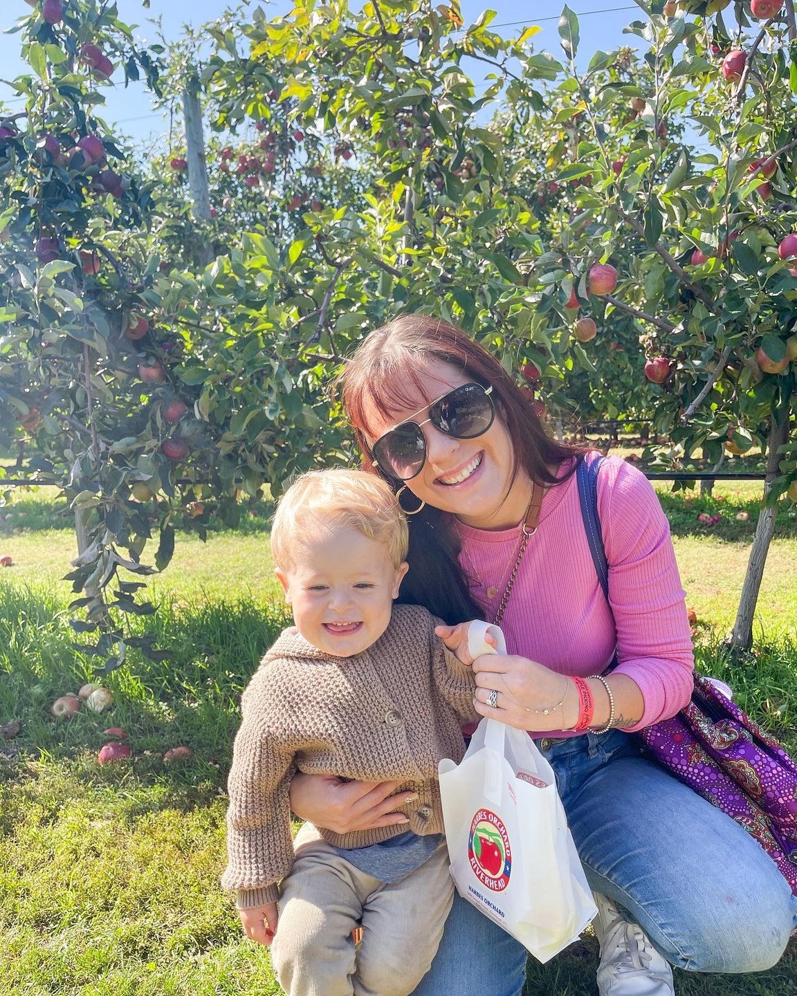 Perfect day for apple picking at Harbes Orchard with family! We had so much fun. The corn 🌽 apple cider doughnuts 🍩 were delicious 🤤 
We ate all the 🍎 too! Leo loved them. Snapdragon, golden crisp, honey crisp, gala apples.