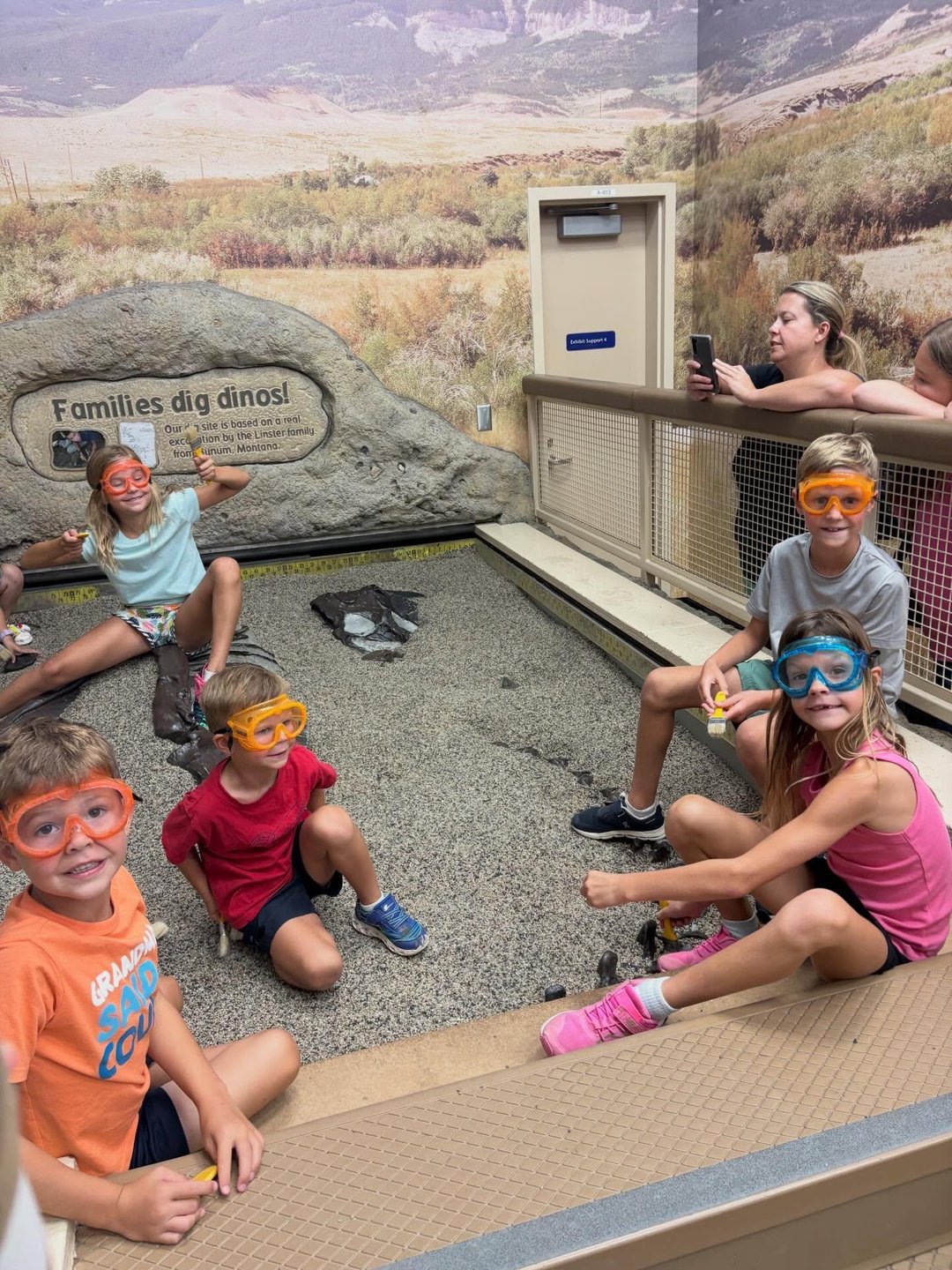 In our next edition of #bestsummerever I present to you the oldhamkyfair and childrensmuseum. Making the best memories in a short time. #funwithfriends