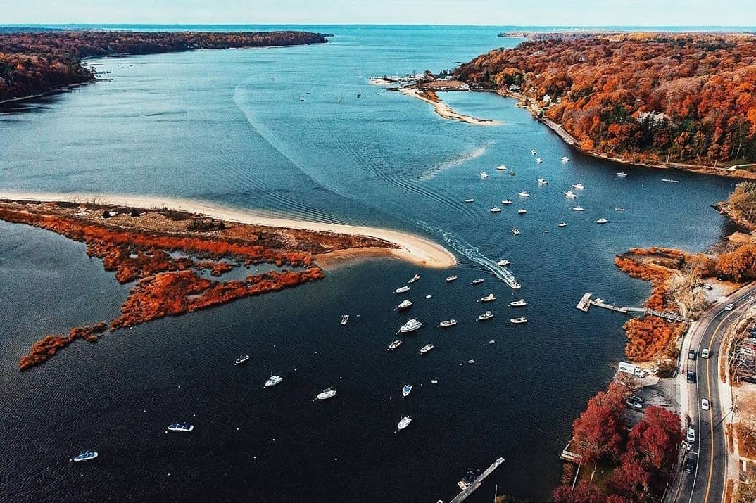 🎶Oooh, baby, we're FALL-in' for you 🎶🍃🚤 #discoverlongisland 📷❤: @kevinphowley