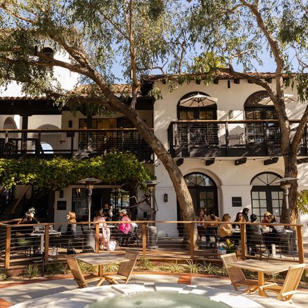 Here’s your reminder to soak up as much patio time as possible! We’re loving this summer weather and think its best enjoyed over coffee and brunch 😊 🌳🍃

#milligramcoffeeandkitchen #ocbrunch #patiodining