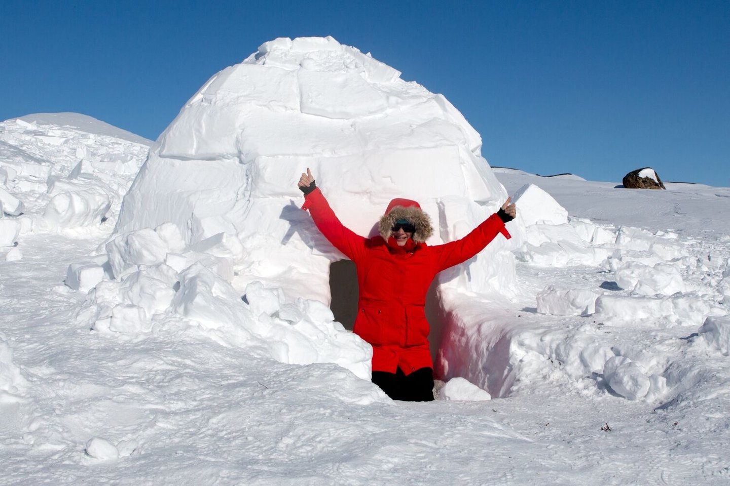 Photo by destinationnunavut, caption reads: 🎄🎁Happy Holidays from Nunavut! Wishing everyone a Merry Christmas ✨

From Iqaluit’s Santa Claus Parade to Rankin Inlet’s local feasts, each community comes together to celebrate the season in a unique way. Let's get in the holiday spirit!

Stop by your townhall to participate in activities such as:
• Square Dancing
• Traditional Games 
• Food and Feasts

📷: Jami Savage, Johnny Lush / Pangnirtung

 #Nunavut #happyholidays2024 #happyholidays
