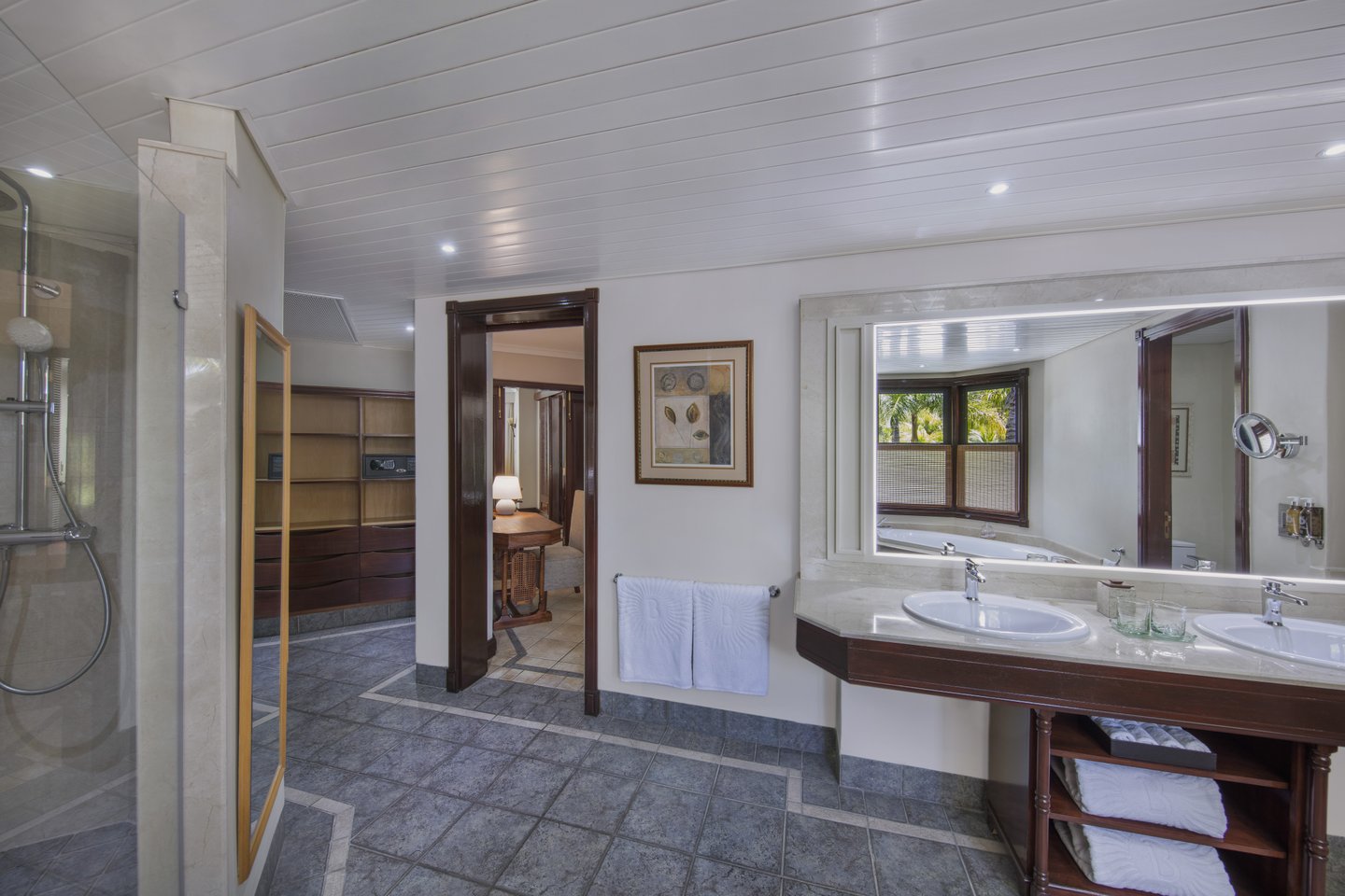 Zen Suite Beachfront - Adult Only