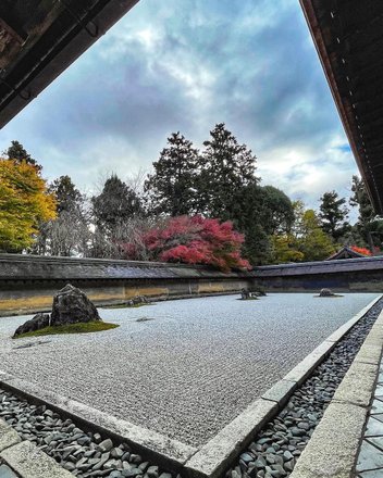 tourhub | Ryoan-ji Zen Garden Crowdriff Gallery