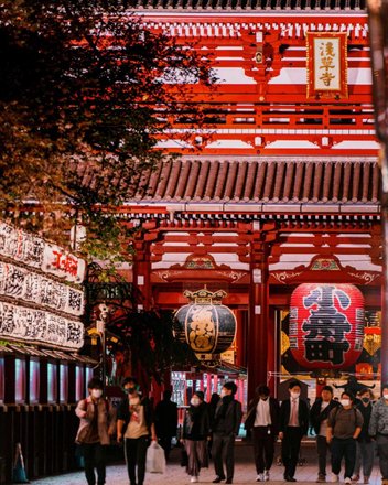 tourhub | Senso-ji Temple Crowdriff Gallery