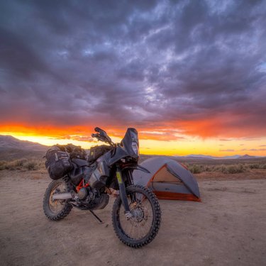I recently camped 8 nights off the motorcycle in various spots in the middle of nowhere Nevada.
#nevada #dontfencemein #advrider #adventurebike #motorcycle #ktm690enduro #moskomoto #safaritanks #yenkro #sunsets #sunrise_and_sunsets #desert #solitude #stillwellperformance