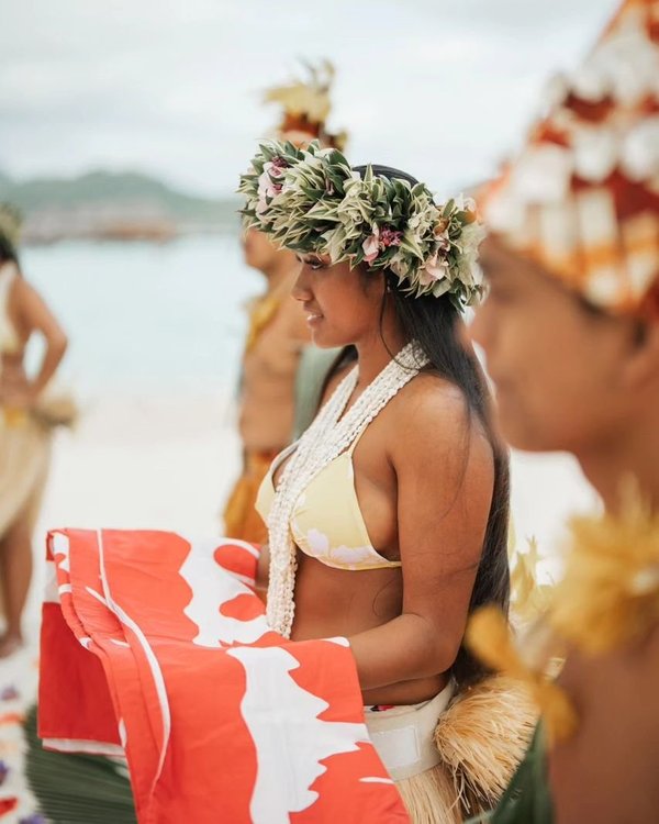 タヒチアンダンスの衣装 - Tahiti Tourisme