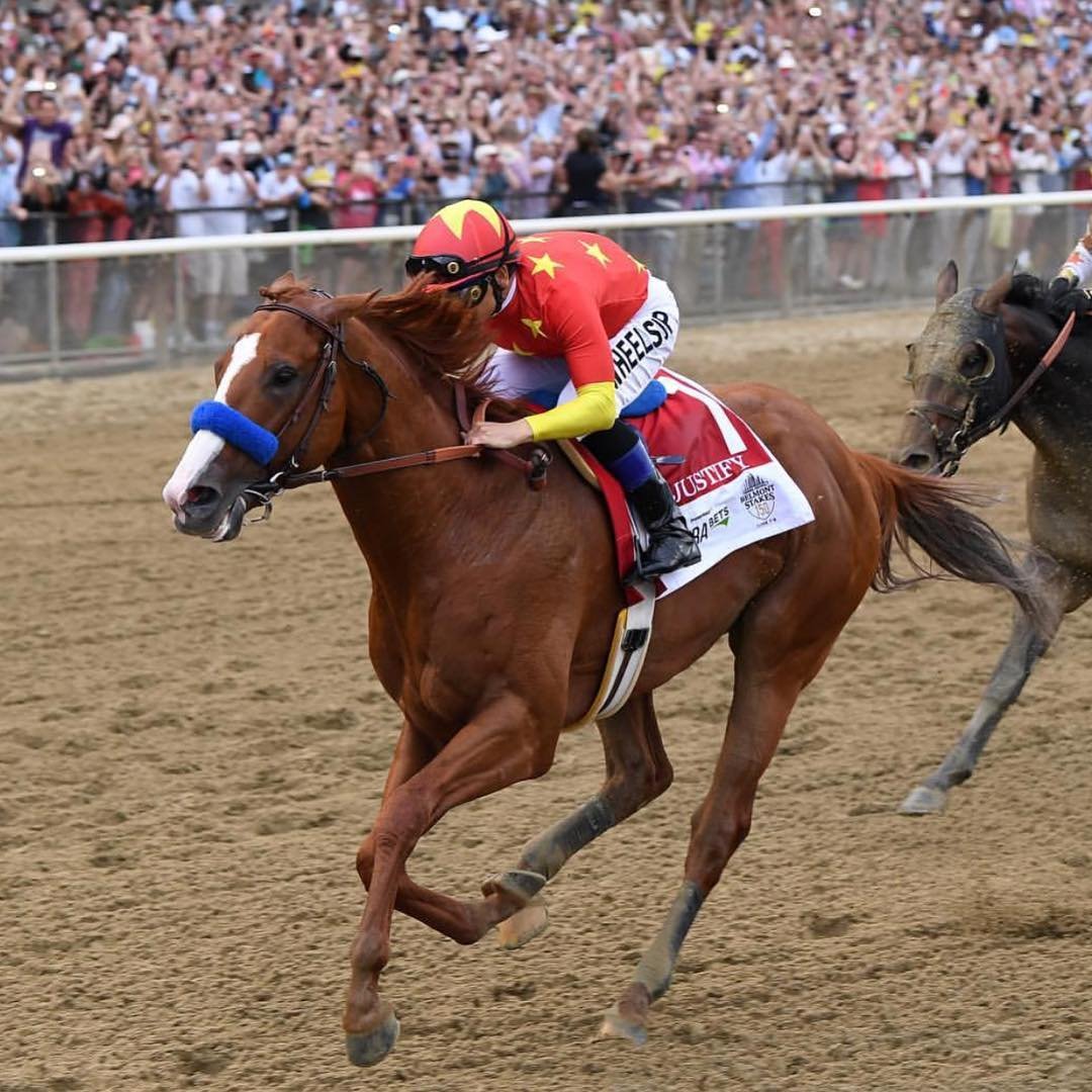 #Justify triumphs becoming the 13th Triple Crown winner, the second in 4 years! Congratulations on this unprecedented accomplishment 🥂🍾🍾 🙌🏻 📸❤️: @belmontstakes #longisland #winnerscircle #iloveny