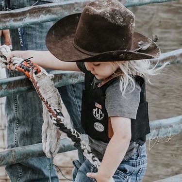 Start 'em young. It's never too early to go to the rodeo, and it's never too early to grab your tickets! On sale now. See the link in our bio! 🐎 (📷: official_briangroom)