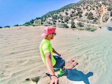 You almost thought this was just another snow skiing photo in your feed huh? Gotcha! This is some good old backcountry BLM land sand skiing just minutes from our place in Carson City. I happened upon this giant sand hill while running one morning and knew what had to be done 😁
April 2020

#top2020 #familyadventuresofexcellentproportions #countitalljoy