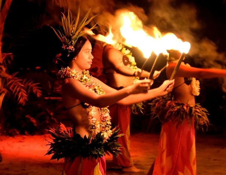 タヒチアンダンスの衣装 - Tahiti Tourisme