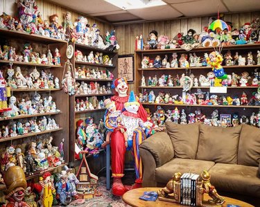 The Clown Hotel Lobby...where nightmares are made, and apparently clown horrors movies until 4 in the morning in the Clown Suite above my room and outside my window... Yes, this is a real motel located in Tonopah, Nevada.  The room was awful and they were seriously making a movie from 10pm until 4 in the morning and the hotel rented out the room below where the movie was being filmed.  I enjoyed remake after remake of fighting, falling on floor, and a lady screaming for hours, a car alarm going off take after take, and the movie lights of all colors shining directly into my room.  I was not happy and smiling at The Clown Hotel.

Hey but I got a refund so there's that!  Take my advice, skip hanging with the clowns!

#theclownhotel #clown #scaryclowns #thethingsnightmaresaremadeof #creepyclown #clownsightings #tonopah #onlyinnevada #travelnevada #hotel #explorenevada #horrorclown #dump #freaky #circuseverydamnday #weird #clownhell #nightmare #clowningaround
