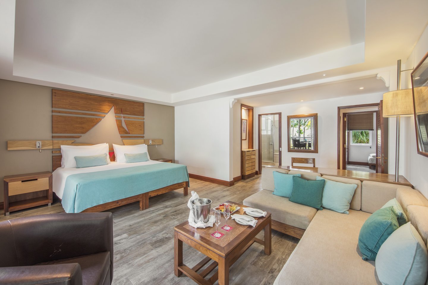 2-Bedroom Deluxe Family Apartment