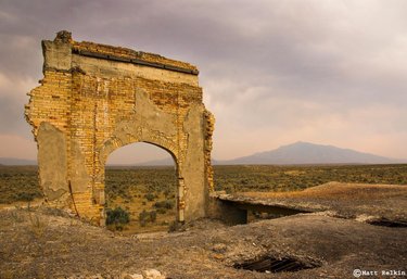 Metropolis Ghost Town, NV.
.
.
.
.
.
.
.
.
.
.
.
#nevada #landscape #ghosttown #abandoned #DFMI #TravelNevada #nvmag #explorenevada #naturalnevada #nevadaliving #onlyinNV #DiscoverNV #alltrails #modernoutdoors #roamearth #rediscovertheearth #ViewBug #earthfocus #TLPicks #OurPlanetDaily #lonelyplanet #lpfanphoto #sonyalpha #usinterior