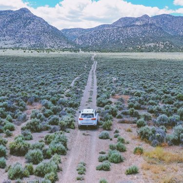 It’s starting to feel like summer travel might be salvaged... with road trips! This trip we took on Highway 50, NV last summer was basically #socialdistancing, before it was cool. We saw no other humans for miles, explored mysterious side roads and camped in absolute isolation — because in Nevada, you can camp anywhere on public lands. Our only human contact was gas stations where we bought snacks & 🍷. What other road trips are perfect for this new normal?