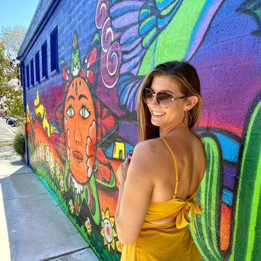 Zack and I had a very fun little daycation in Boulder City this weekend! We checked out some of the rad street art around town, had an unbelievable burger at thedillingerbc, did some antique shopping and even tried to buy some TP off of town hero Alabam. He didn’t got for it. #thatnevadalife #travelnevada