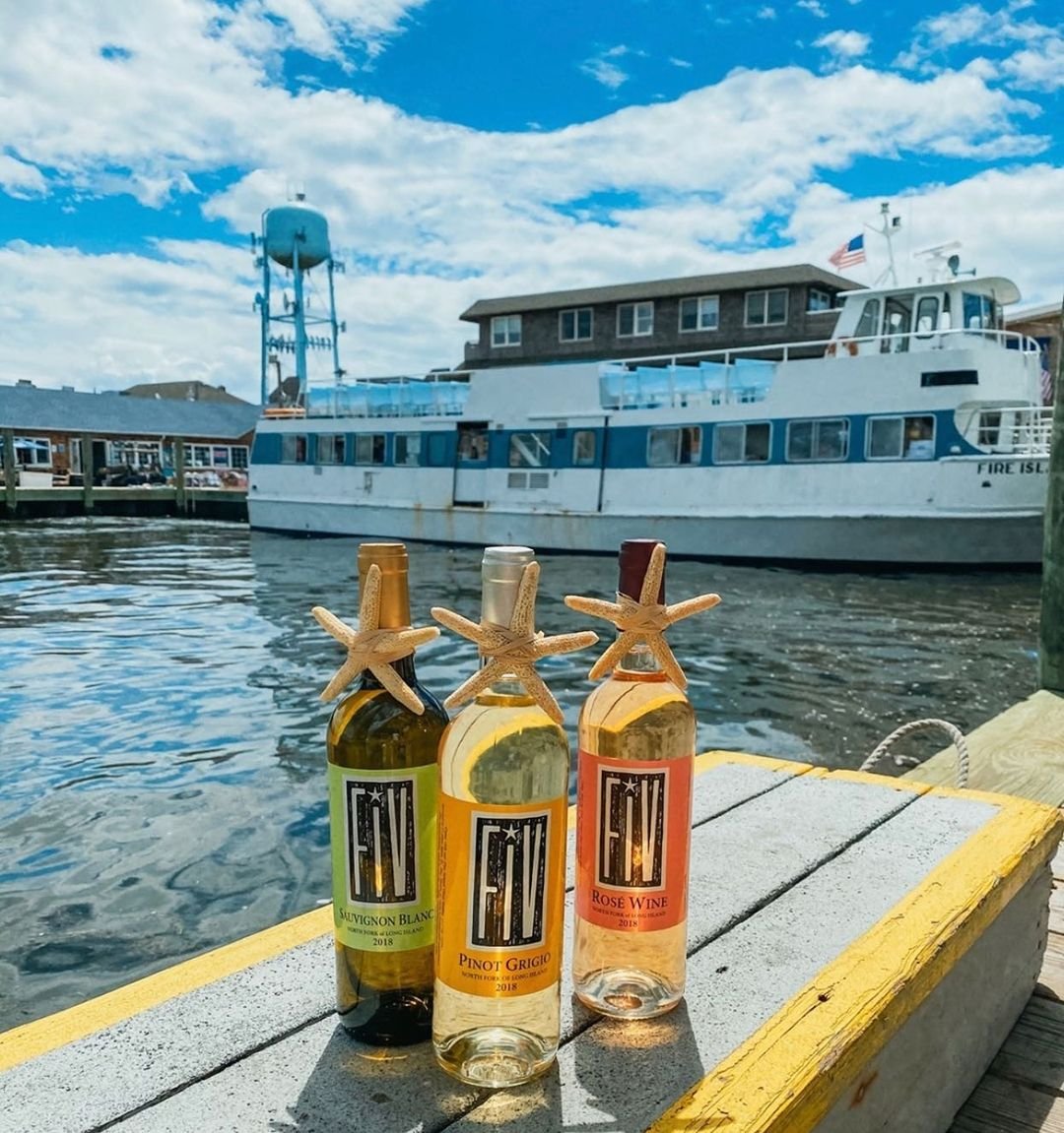 3 besties catchin’ a one way ferry to OB 🌊 comment your favorite spot on Fire Island 🤙🏽