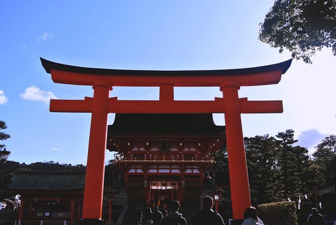 tourhub | Fushimi Inari Crowdriff Gallery