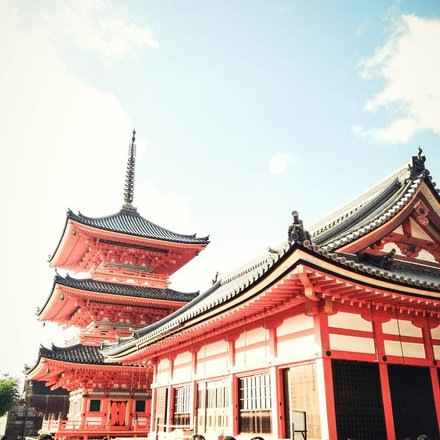 tourhub | Senso-ji Temple Crowdriff Gallery