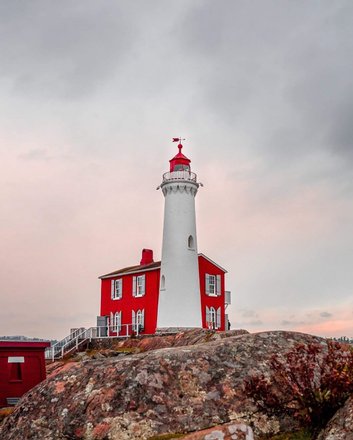 Fisgard Lighthouse ✨ - Vancouver Island

C’est le plus ancien phare de la côte pacifique du Canada 🇨🇦 / This lighthouse is the oldest of the canadian Pacific coast 🇨🇦
.
.
.
.
.
#citybestpics #city_explore #instapassport #aroundtheworldpix  #travelog #mytinyatlas #theglobewanderer #exploringtheglobe #explorebc #hellobc #explorecanada #beautifulbc #sharebc #sonyimages #sonyalpha #sonyalphasclub #sonyphotogallery #citytrip #pvtistes #roadtrip #vancouverisland #explorecanada #canadaswonderland #igerscanada #ohcanada #unlimitedcanada #lighthouse #sunset #nationalparkscanada #roadtrip #island #history